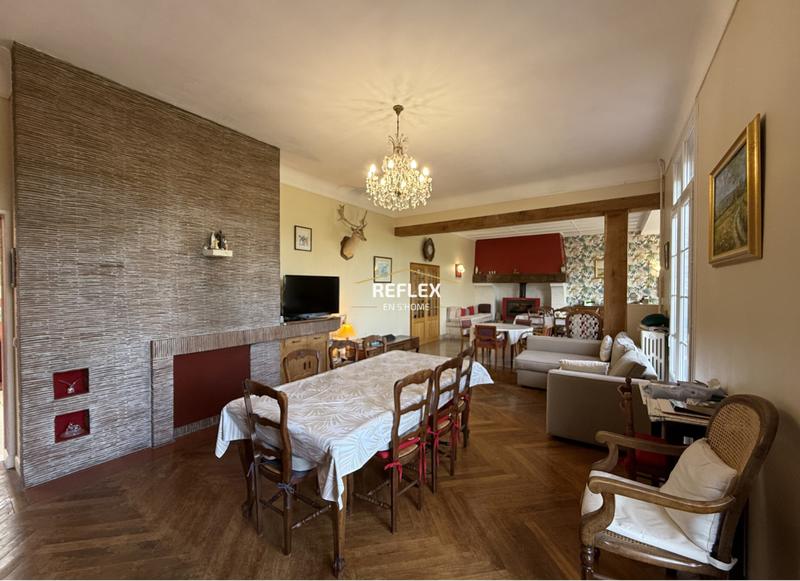 Propriété - 310 m² - 30 pièces