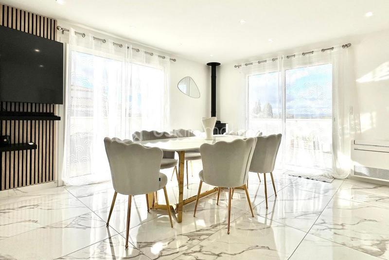 Villa - 140 m² - 5 pièces