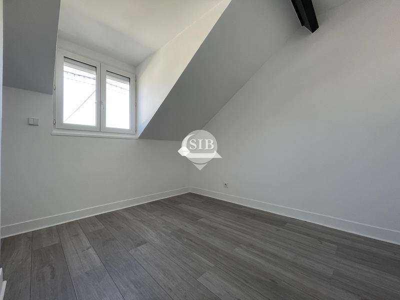 Maison - 96 m² - 6 pièces