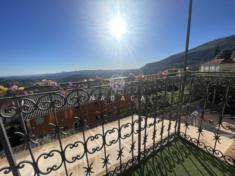 Appartement - 100 m² - 5 pièces