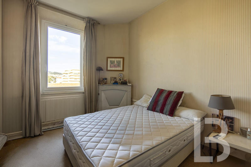 Appartement - 98 m² - 4 pièces