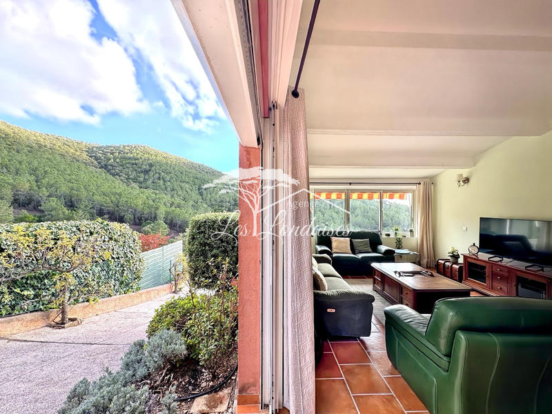 Maison - 229 m² - 11 pièces