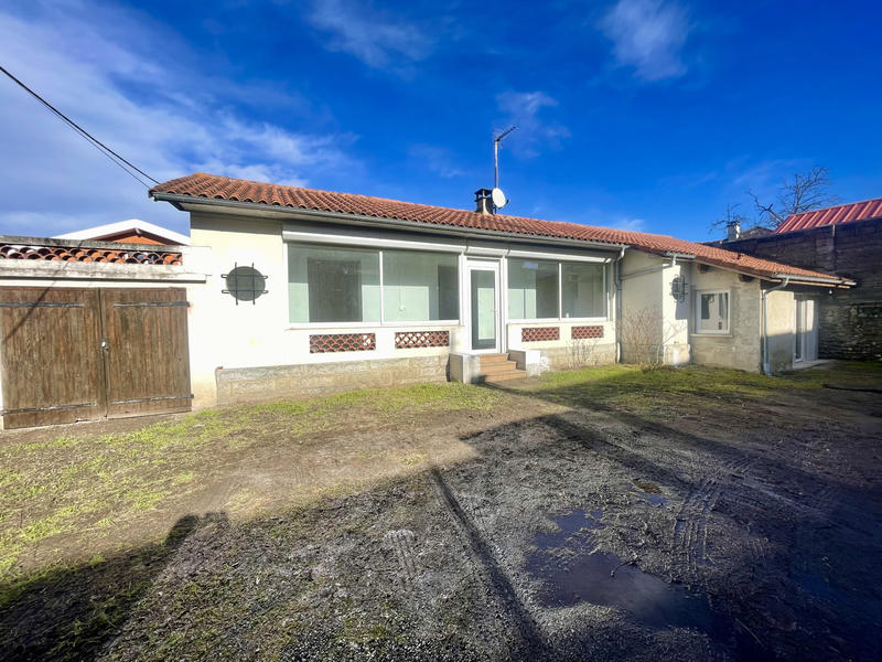 Maison - 104 m² - 4 pièces