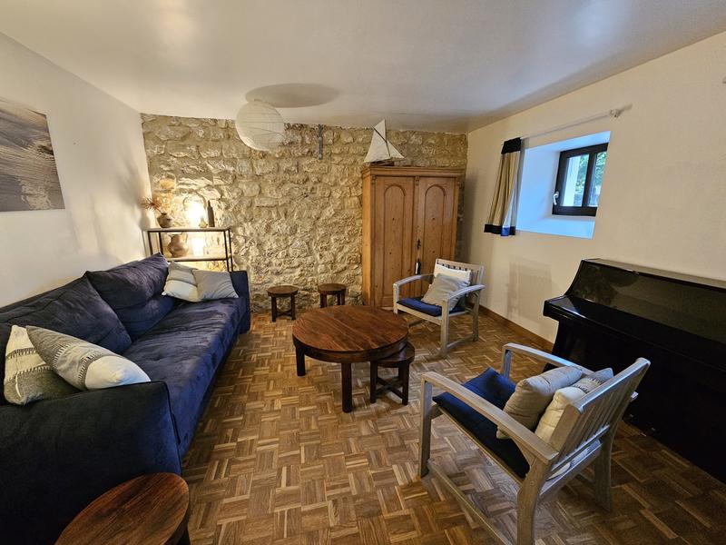 Maison - 280 m² - 10 pièces