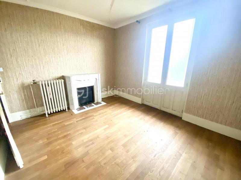 Maison - 246 m² - 7 pièces