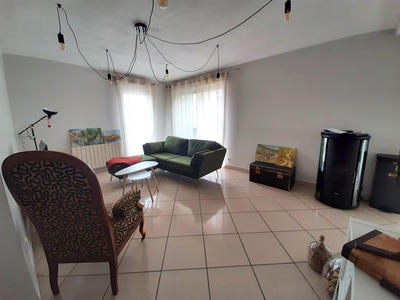 Appartement - 82 m² - 4 pièces