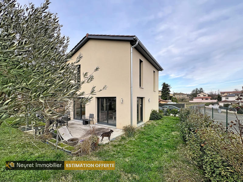 Maison - 121 m² - 5 pièces