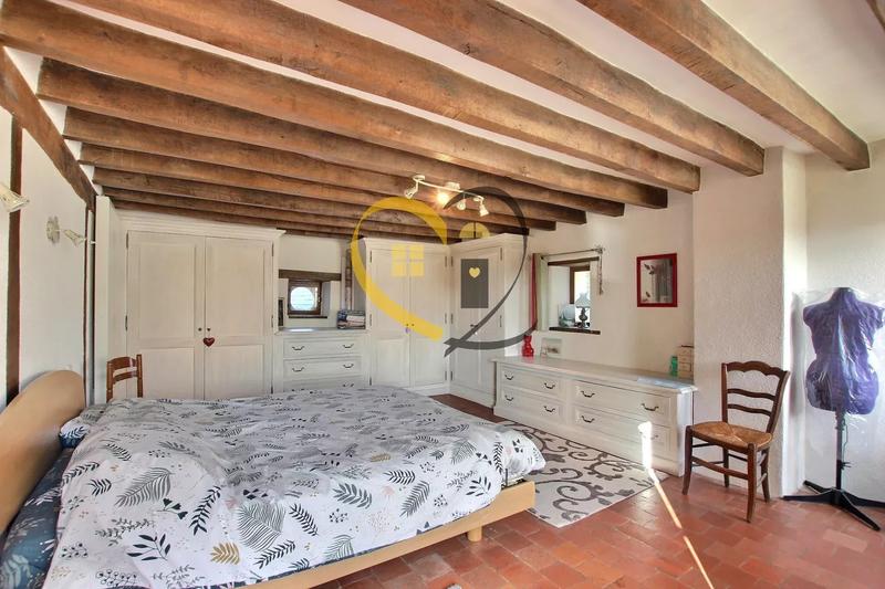 Maison - 280 m² - 5 pièces