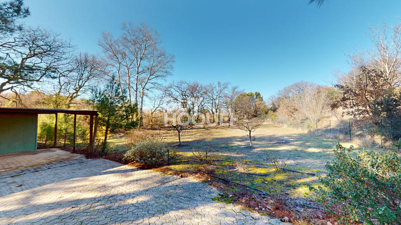 Maison - 305 m² - 10 pièces