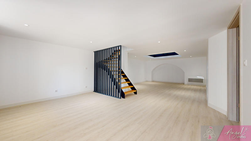 Maison de village - 192 m² - 8 pièces