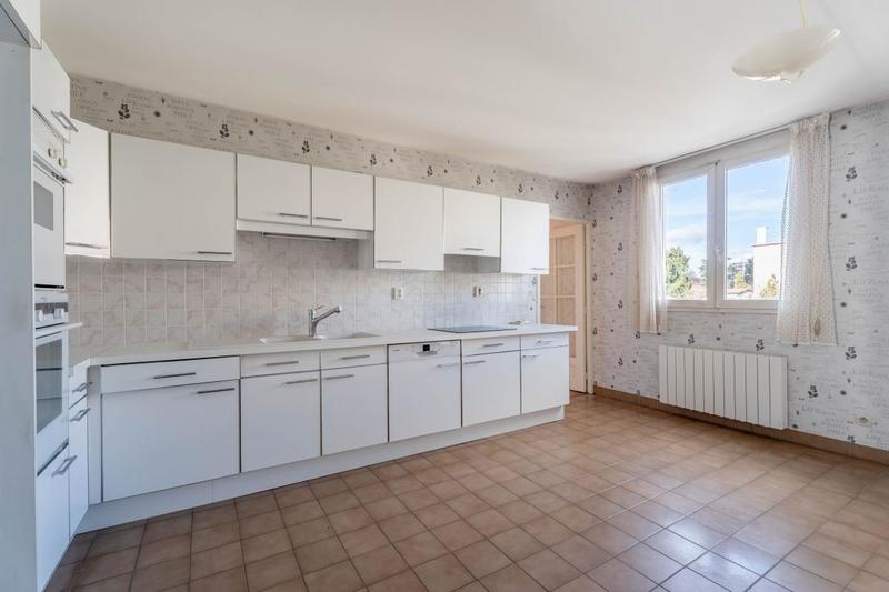 Appartement - 167 m² - 6 pièces