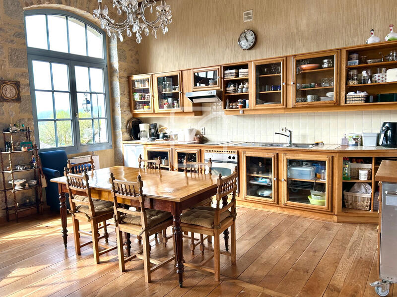 Maison - 190 m² - 6 pièces