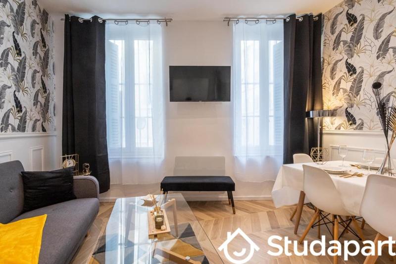 Chambre - 11 m² - 1 pièce