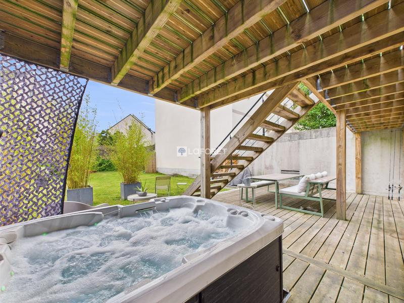 Maison - 147 m² - 6 pièces