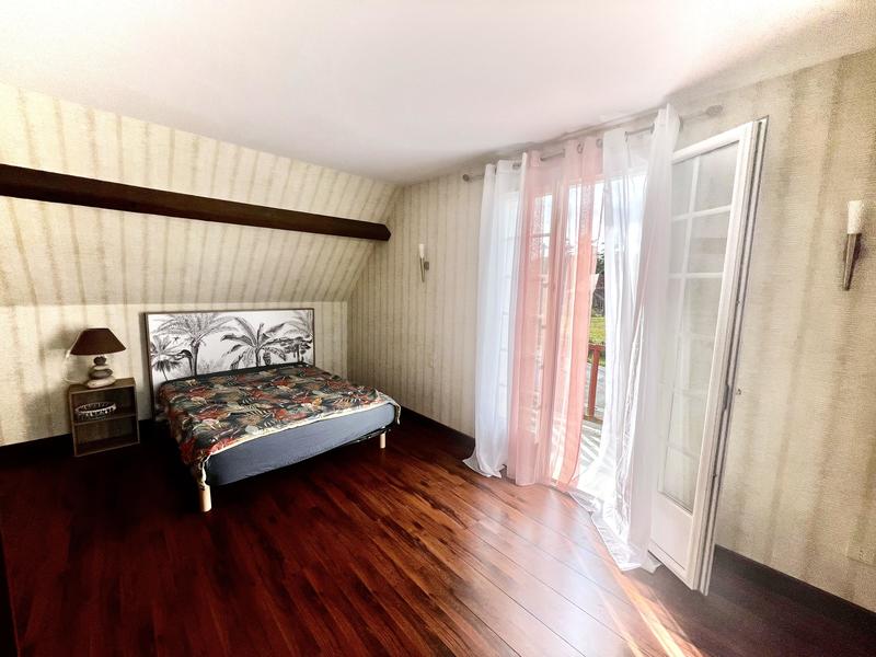 Villa - 176 m² - 6 pièces