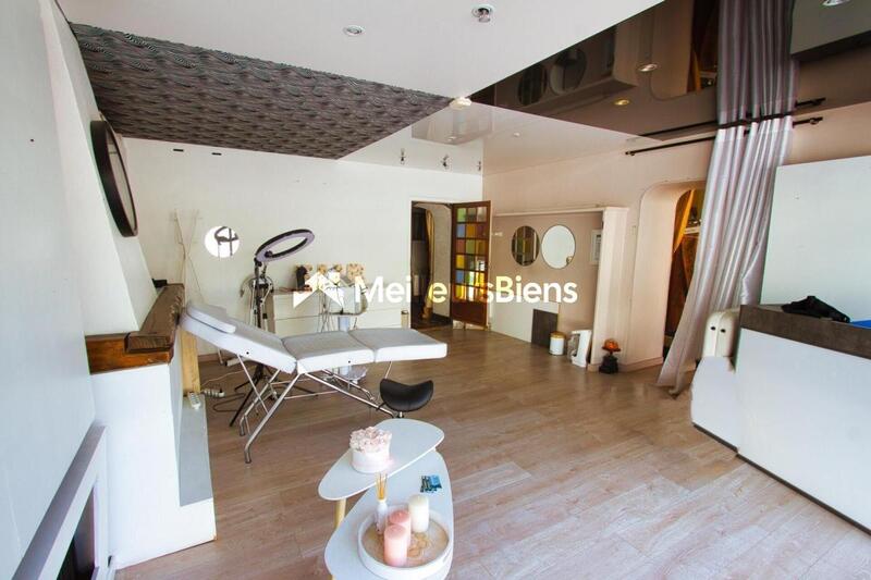 Local commercial - 370 m² - 8 pièces