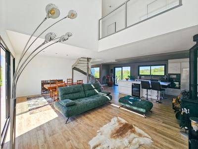 Maison - 149 m² - 5 pièces