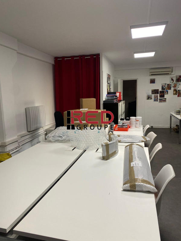 Local commercial - 101 m²