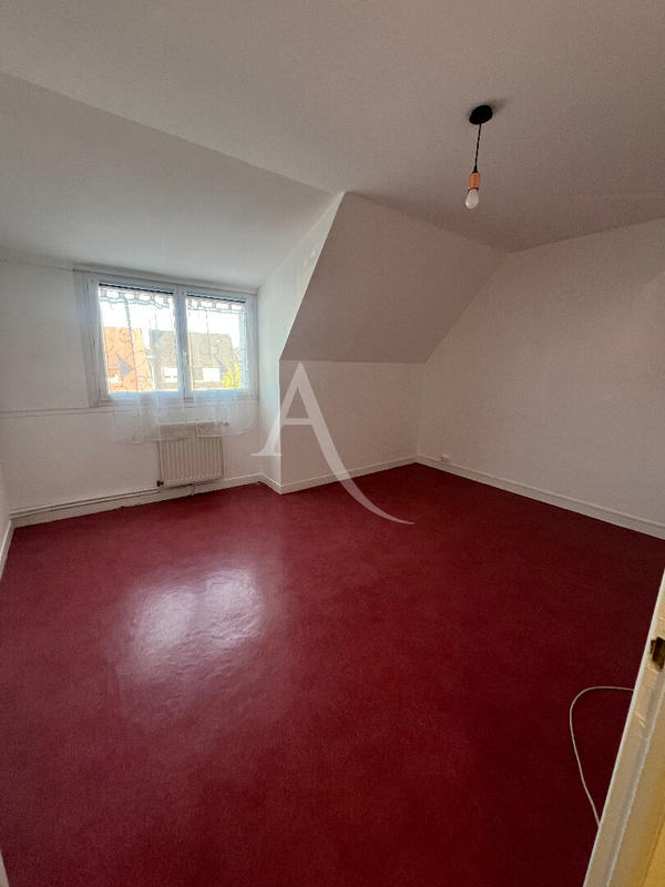 Maison - 92 m² - 4 pièces