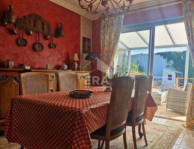 Maison - 135 m² - 8 pièces