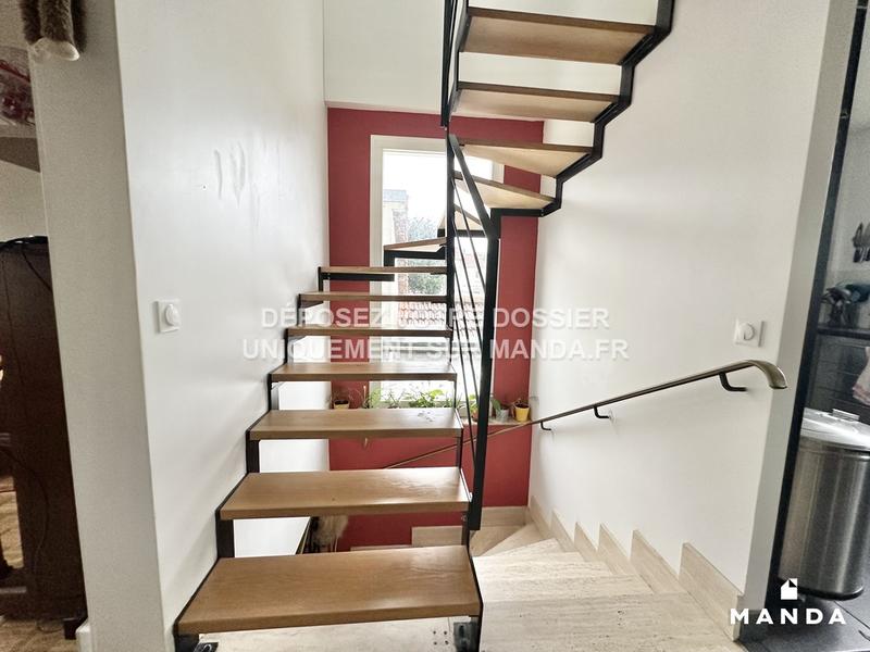 Chambre - 12 m² - 10 pièces