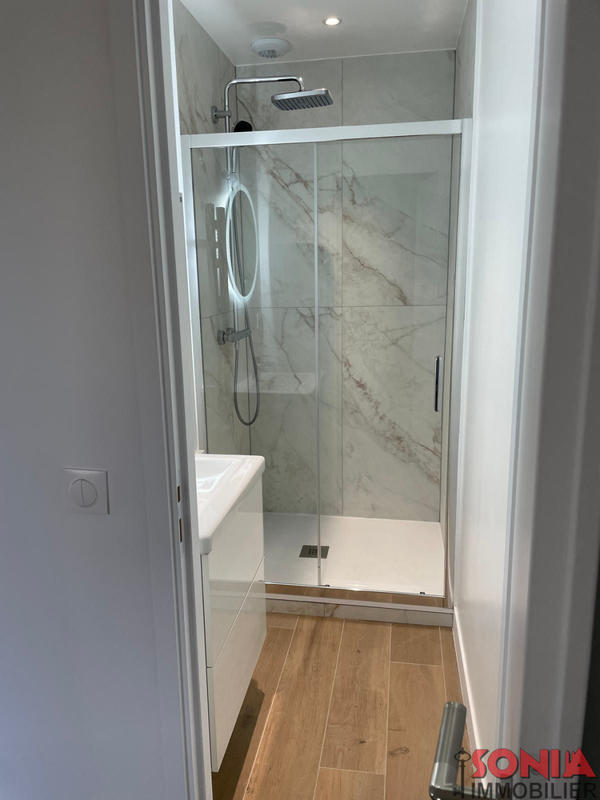 Appartement - 99 m² - 4 pièces