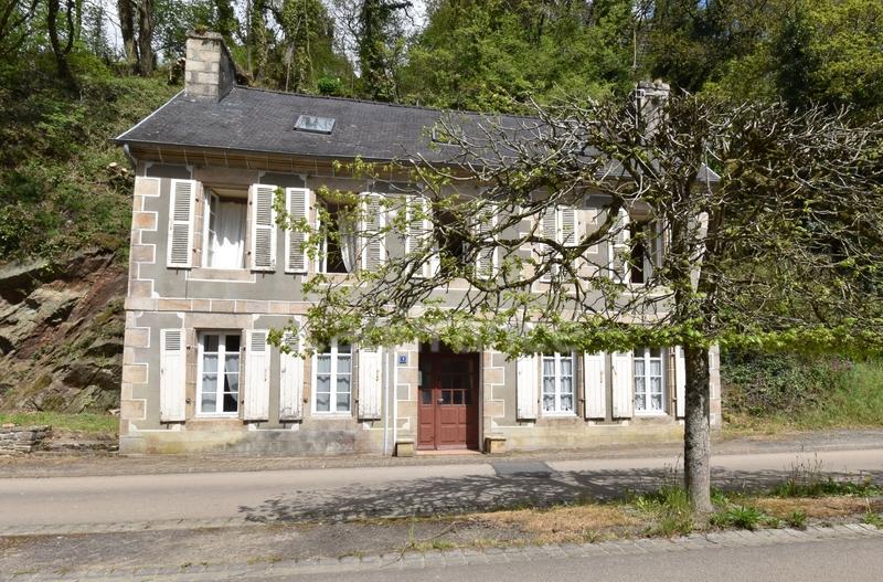 Maison en pierre - 95 m² - 4 pièces