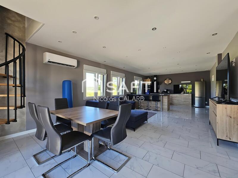 Maison - 94 m² - 4 pièces