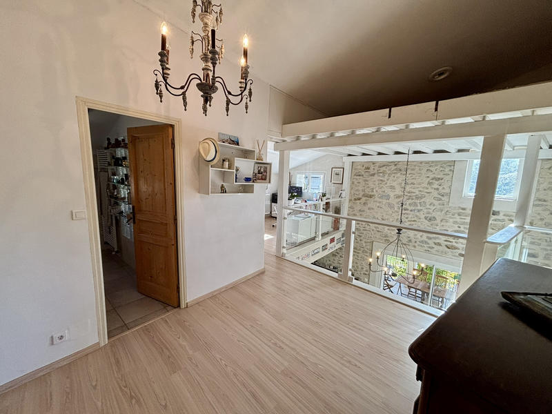 Mas - 240 m² - 8 pièces