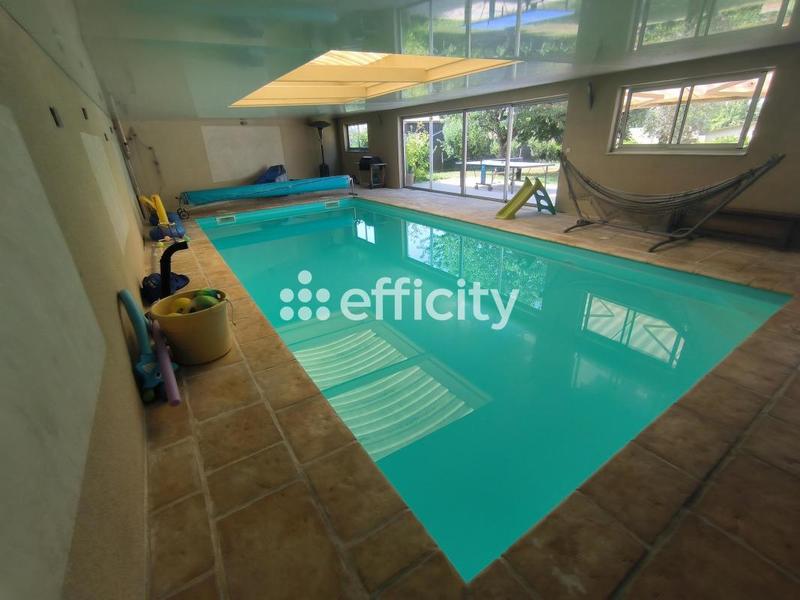 Maison - 211 m² - 6 pièces