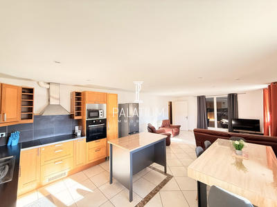 Maison - 230 m² - 7 pièces