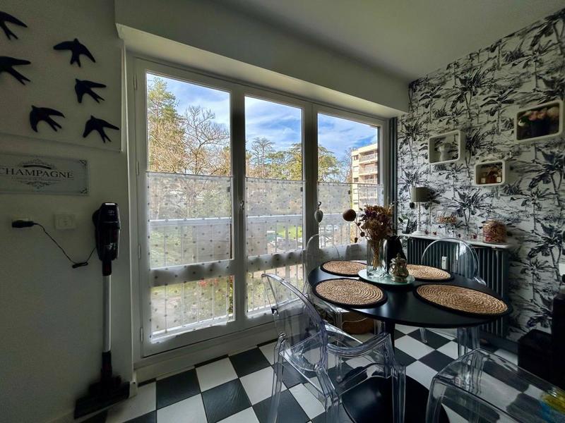 Appartement - 86 m² - 4 pièces