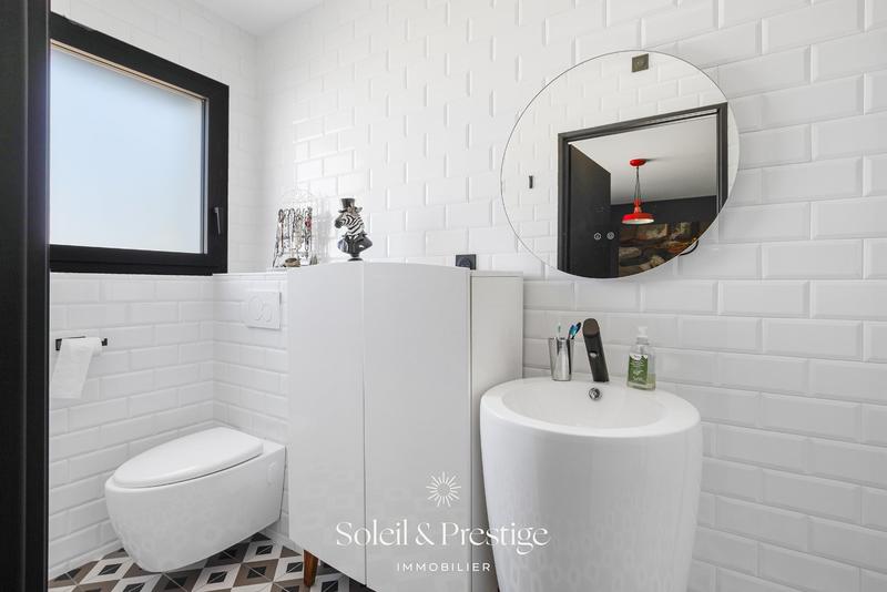 Maison - 180 m² - 4 pièces