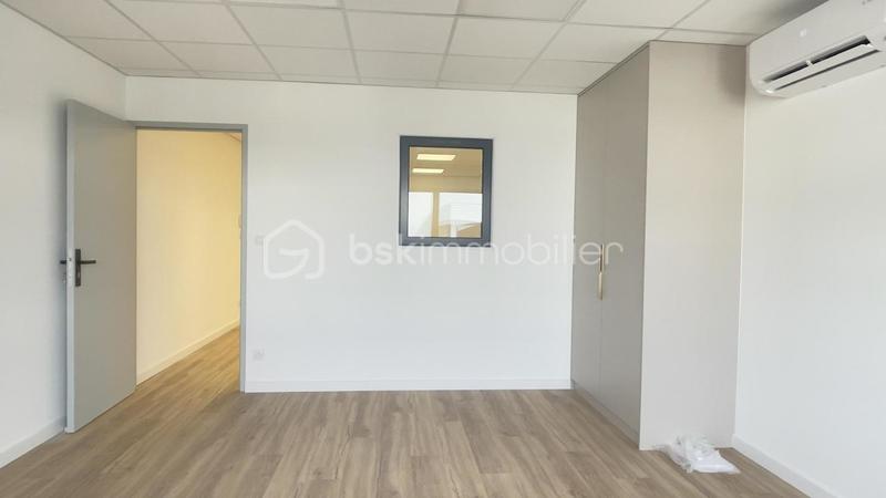 Bureau - 51 m² - 2 pièces