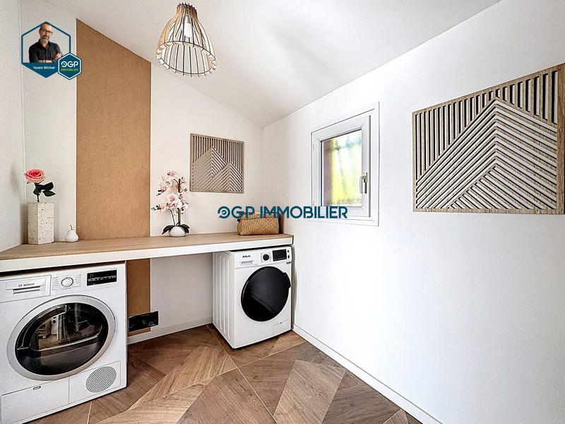 Maison - 175 m² - 6 pièces