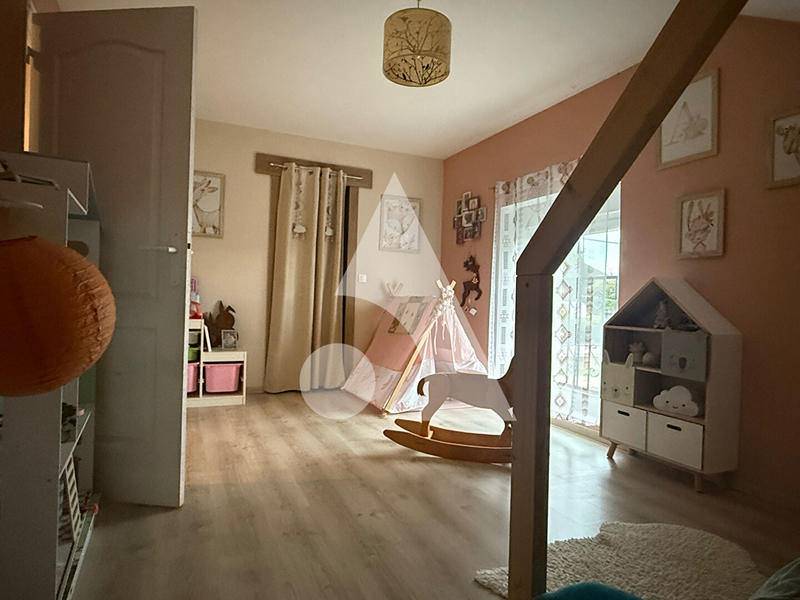 Maison - 185 m² - 6 pièces