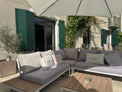 Maison traditionnelle - 400 m² - 12 pièces