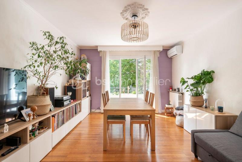 Appartement - 79 m² - 3 pièces