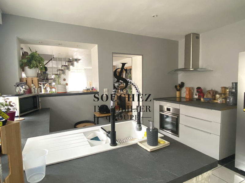 Maison - 94 m² - 6 pièces