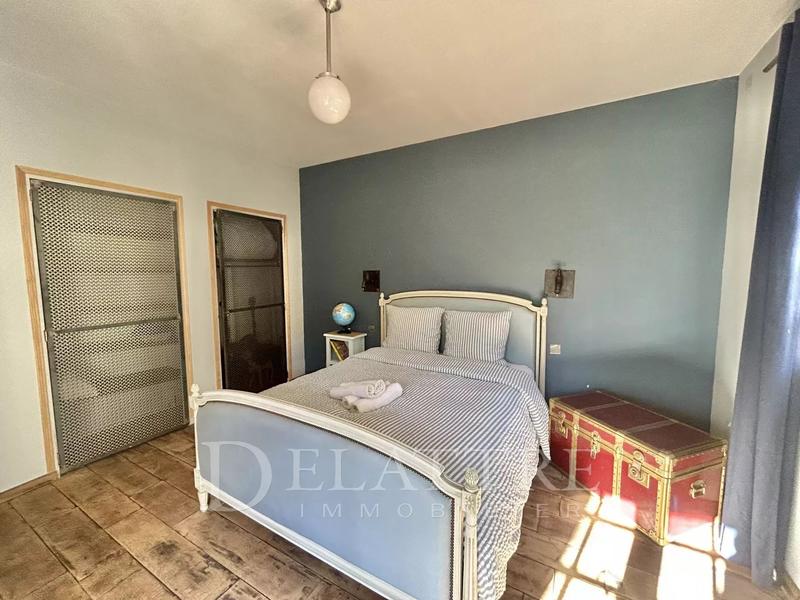 Villa - 230 m² - 10 pièces