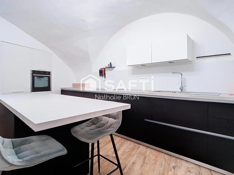 Maison - 180 m² - 6 pièces