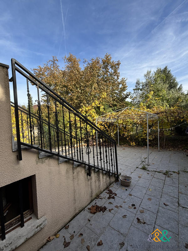 Maison traditionnelle - 167 m² - 6 pièces