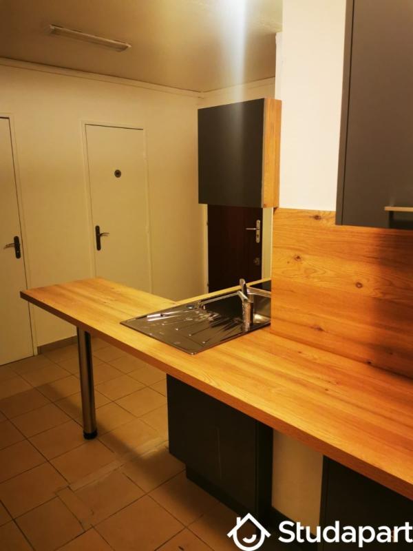 Chambre - 9 m² - 1 pièce