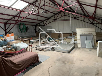 Entrepôt - 450 m²