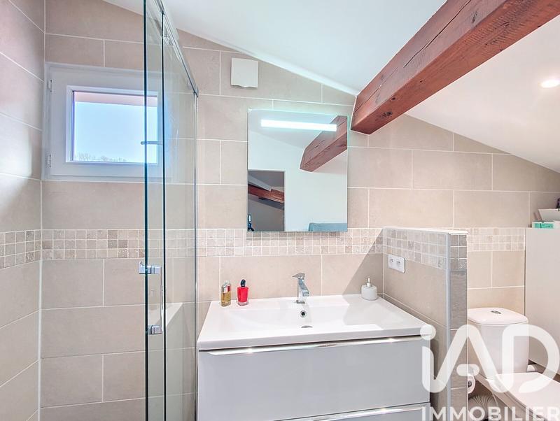 Maison - 230 m² - 6 pièces