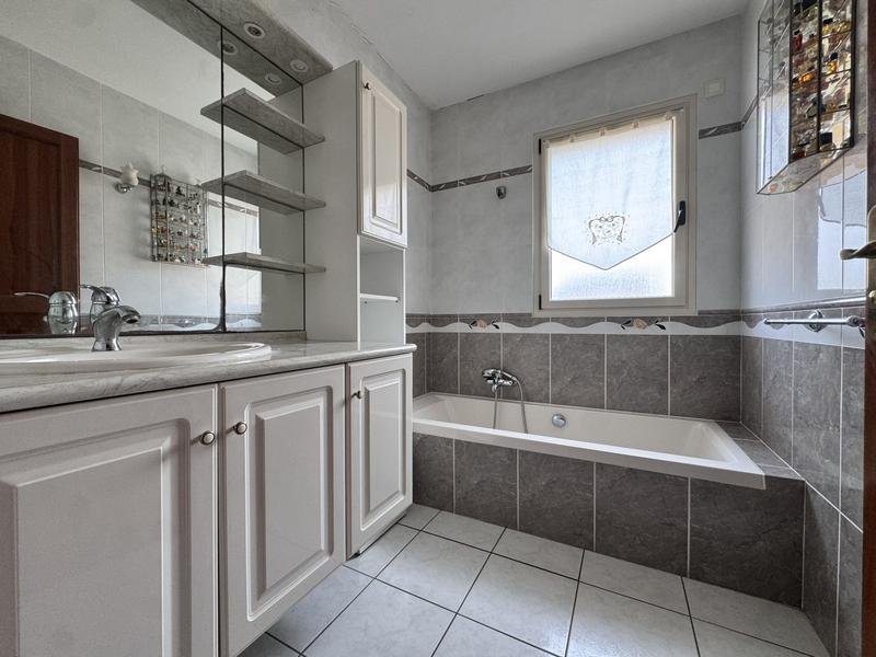 Maison - 128 m² - 5 pièces