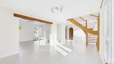 Maison - 150 m² - 7 pièces