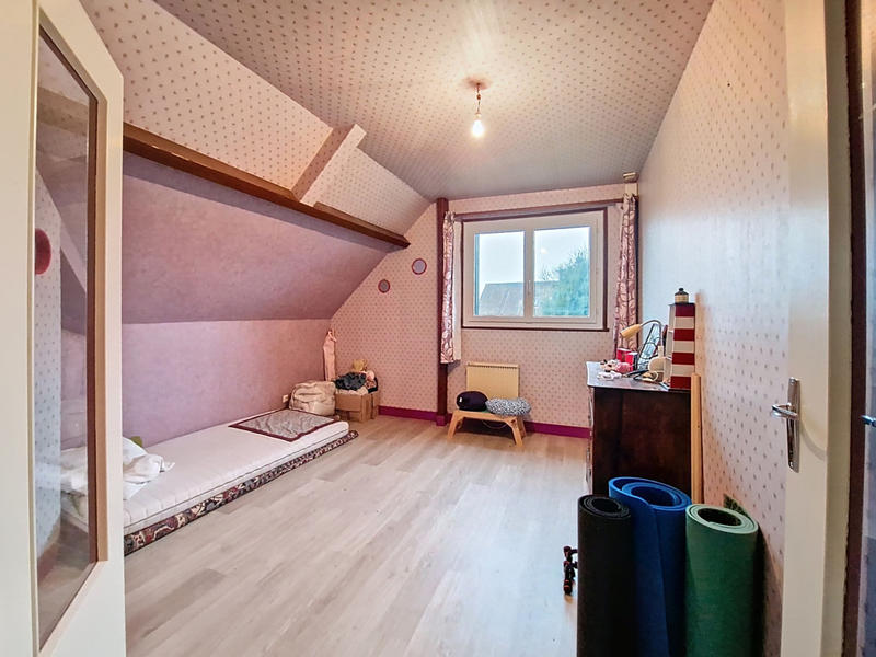 Maison - 210 m² - 10 pièces