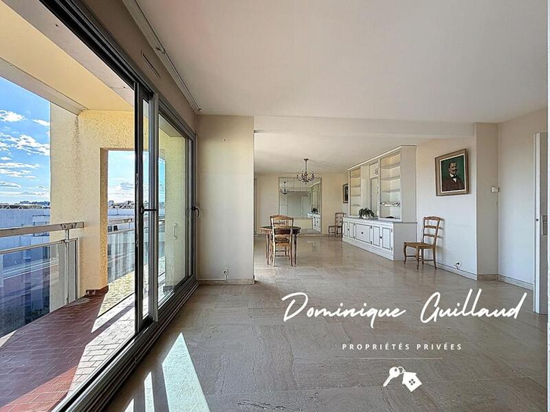 Appartement - 120 m² - 5 pièces