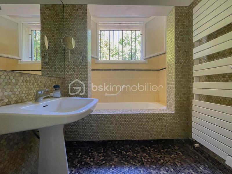 Maison d'architecte - 220 m² - 9 pièces